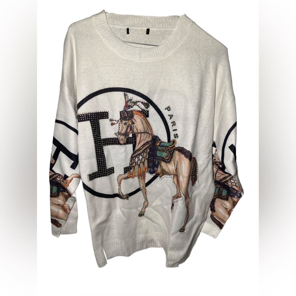 Elegant White Horse Print Sweater